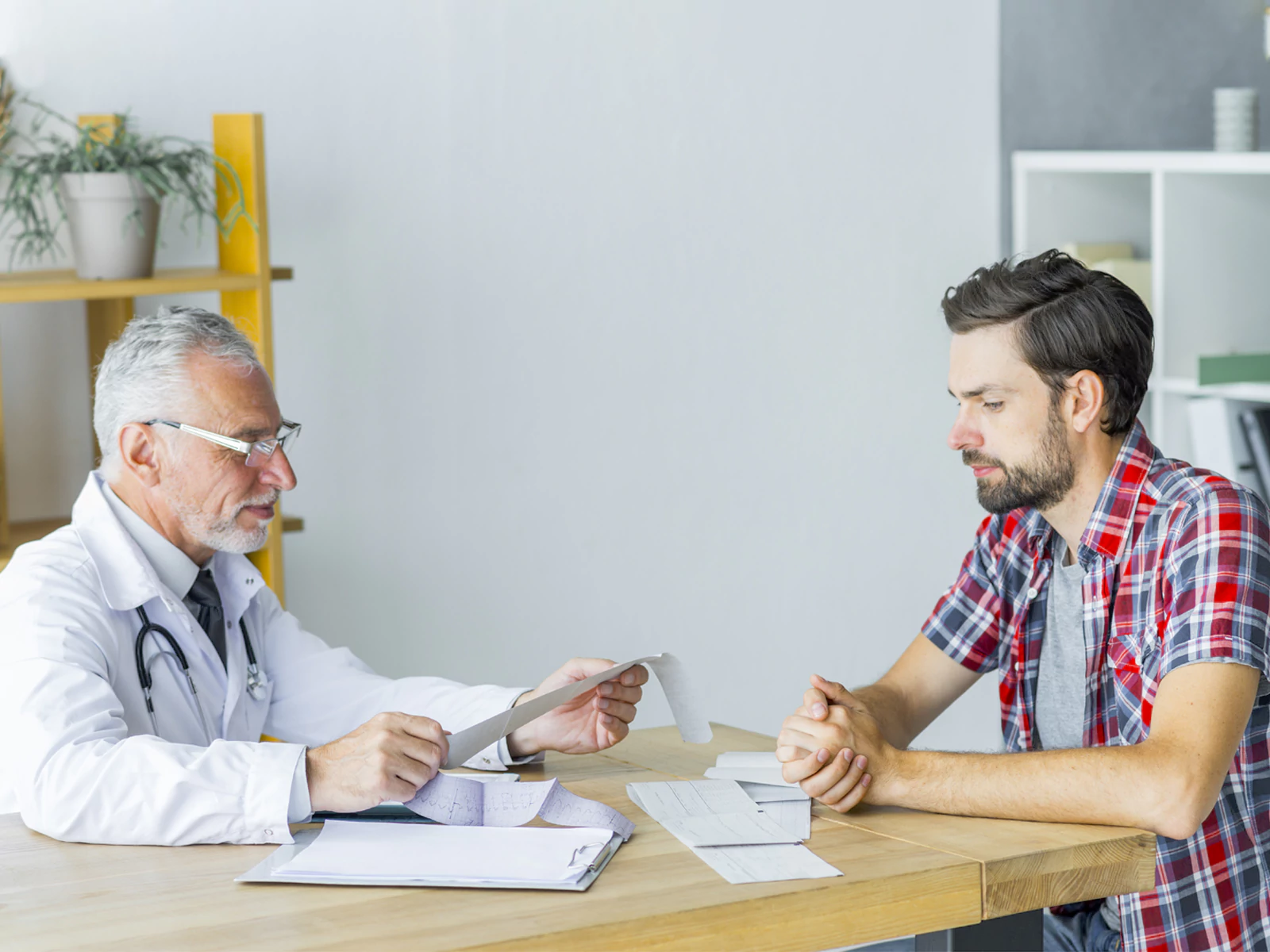 بهترین دکتر درمان خر و پف چه کسی است